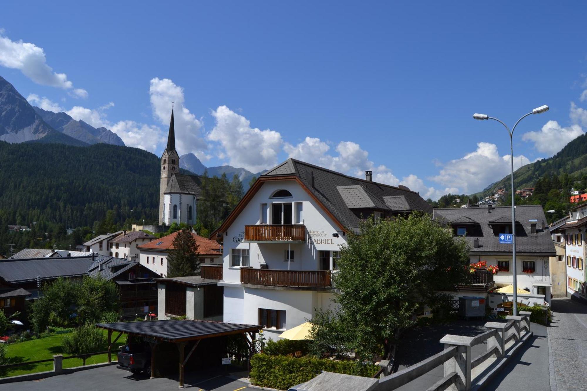 Hotel Restaurant Gabriel Scuol Exterior photo